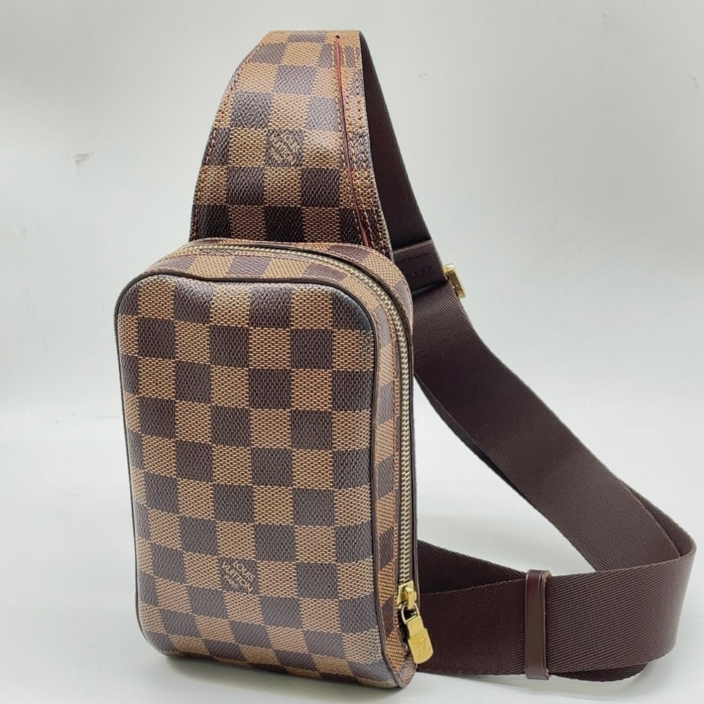 ✨LIKE NEW Louis Vuitton✨Damier Ebene Geronimos BELT / CROSSBODY BAG - Picture 6 of 17